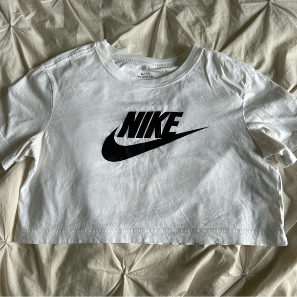 Nike White Large Logo XS Crop Top - Picture 2 of 8